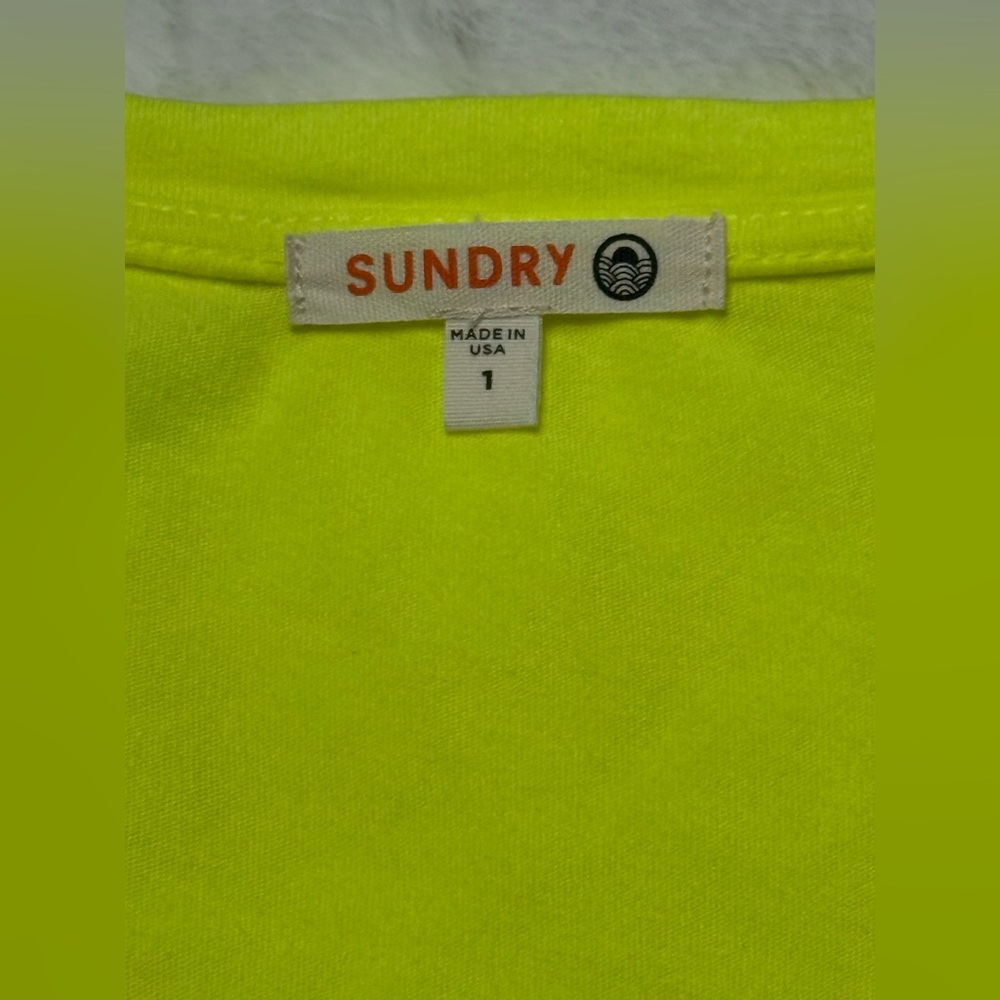 Sundry Neon Yellow Oversized 3/4 Sleeve Tee - Picture 7 of 9